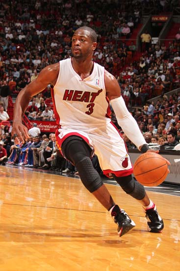 弗兰克：罗梅罗可出战伯恩茅斯；本-戴维斯是真正的职业球员