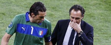 大谷翔平在 WBC 对战捷克赛后，主动交换球帽展现棒球外交精神