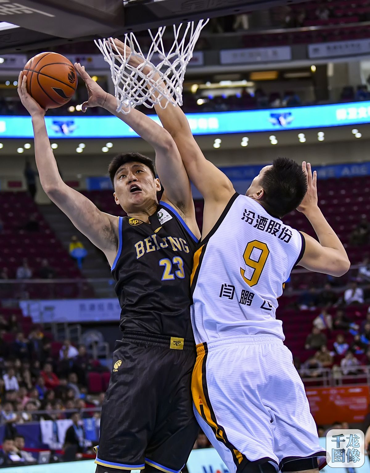 亚冠二级战报：塞鸟建功、柏杨送点染红，国安1-2麦克阿瑟