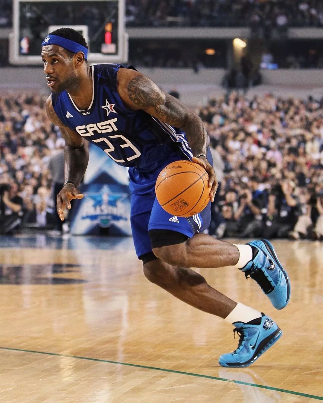 詹皇 里夫斯合砍72分 东契奇缺阵湖人胜了