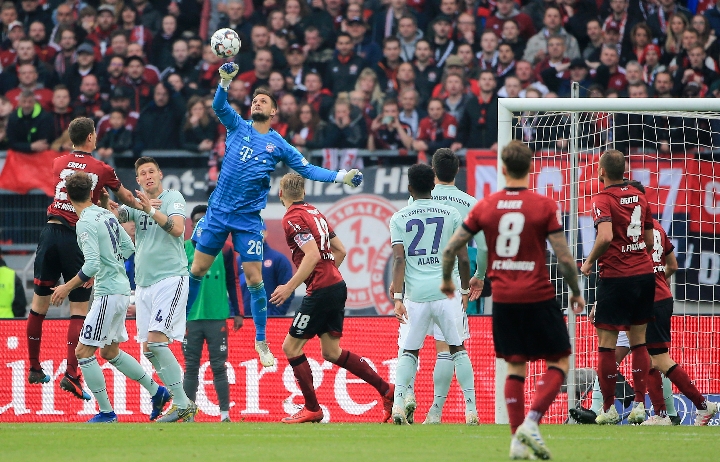 申花vs南通首发：4外援PK3外援 马莱莱吴曦先发