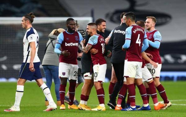 [国际足球]世预赛小组赛 意大利不敌挪威