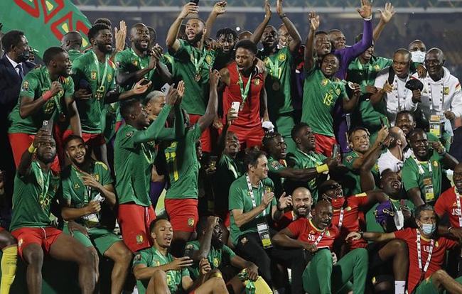 哇塞，恭喜湖人，历史级三分射手来了！