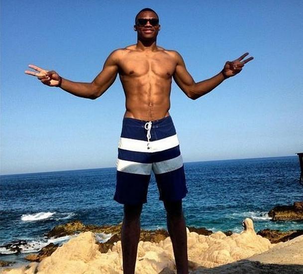 解析亚利桑那响尾蛇的核心阵型灵活性