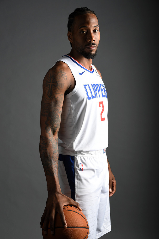 ✅｜ 官方消息：伊西德罗·迪亚斯·德梅拉·埃斯库德罗斯将执裁明天西班牙超级杯半决赛巴塞罗那对阵毕尔巴鄂竞技的比赛。 🖥️ VAR裁判：豪尔赫·菲格罗亚。 来源：Barça Buzz