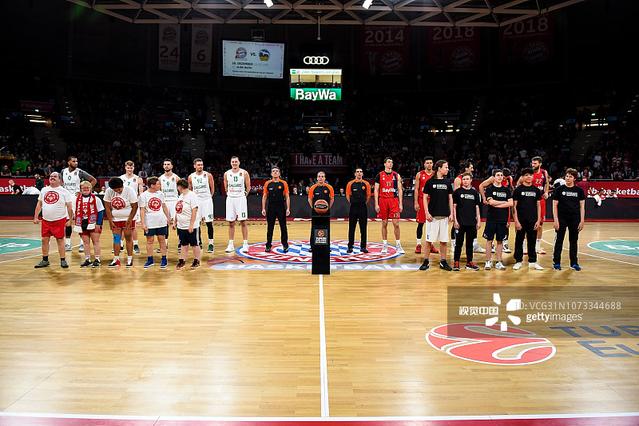 哈登今日凌晨砍下55分，50分+场次追平科比并列历史第三